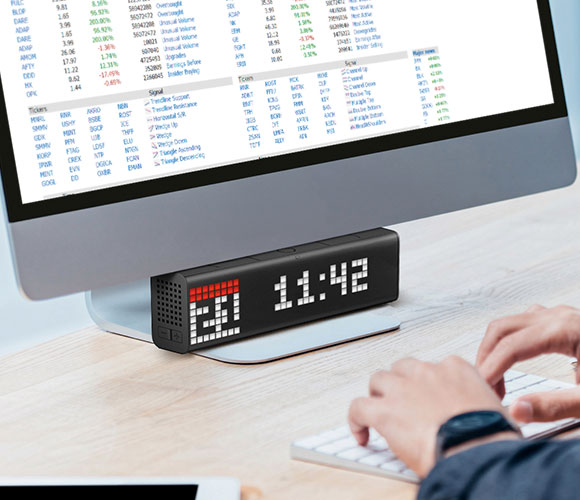 LED smart display LaMetric capable of real-time notification of Twitter ·  Facebook · RSS · clock, weather · Gmail etc. IFTTT cooperation is also  possible - GIGAZINE