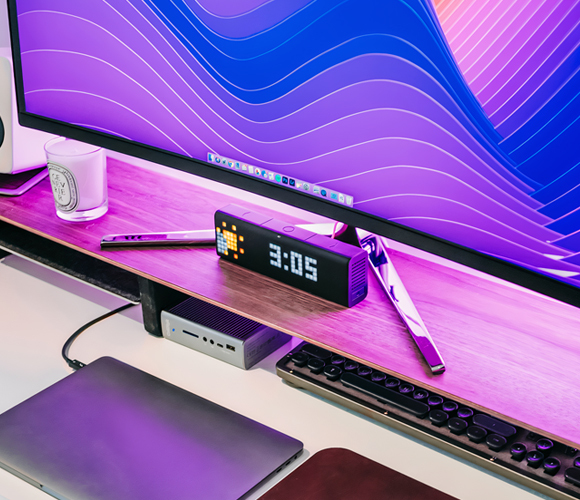 Make your desk setup smart and stylish