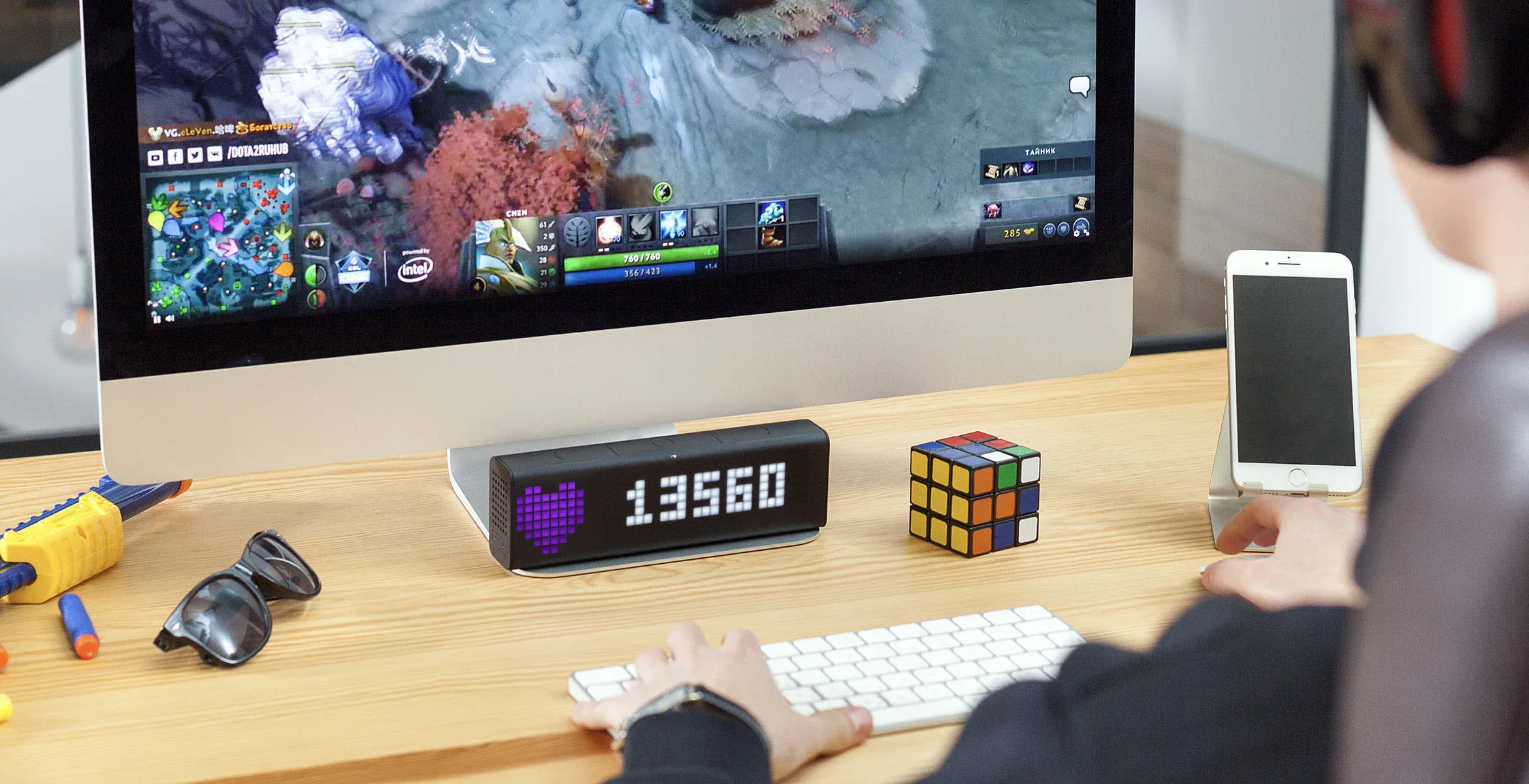 Track your followers, subs and likes with a Social Media Counter